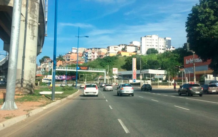 Corpo é encontrado em passarela da Avenida Bonocô, em Salvador