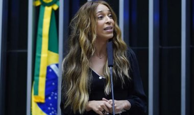 Érika Hilton pede indenização de R$ 3 mi por fala transfóbica de Isidório