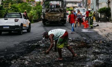 Ônibus foi incendiado em Paripe após morte de homem em ação policial: 'Foi uma resposta'
