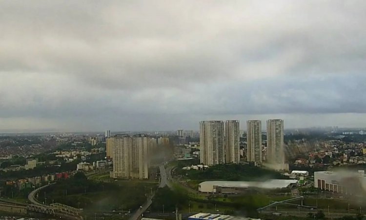 Salvador tem sol entre nuvens e chance de chuva nesta terça (19)