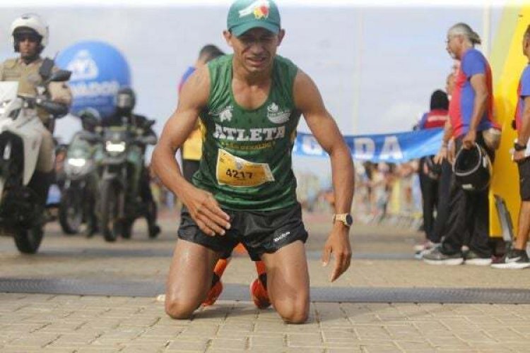 Vencedor da Maratona Salvador é operário e ganha R$ 1,6 mil por mês