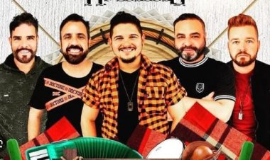 Banda Seu Maxixe realiza show durante Festejos de Mata do Bom Jesus em Brotas de Macaúbas