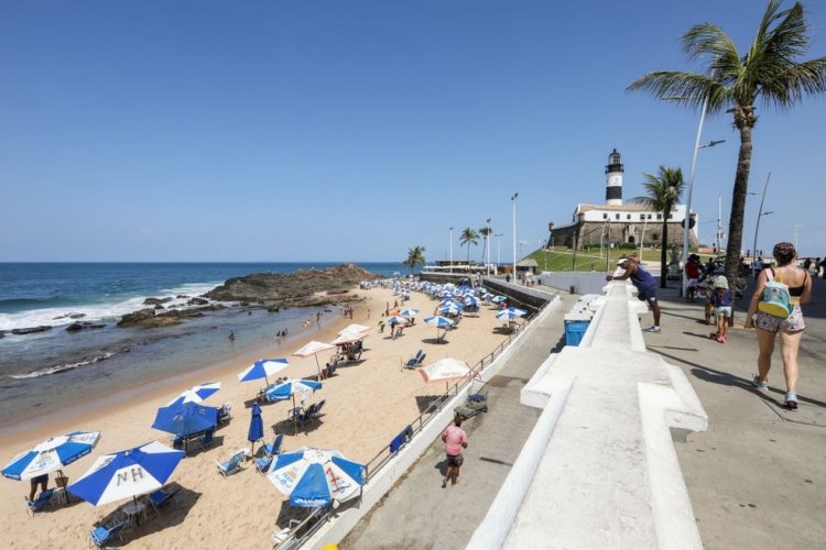 Estação de esgoto em Salvador passa por manutenção e praias entre o Rio Vermelho e o Farol da Barra devem ser evitadas