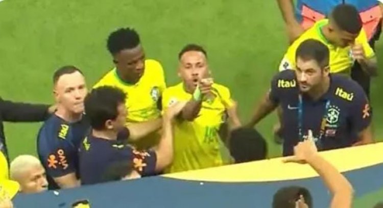 Neymar é atingido por pipocas após empate entre Brasil e Venezuela pelas Eliminatórias e rebate: “Não venho de férias”