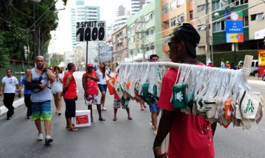 Lista final de ambulantes cadastrados para festas populares de Salvador é divulgada