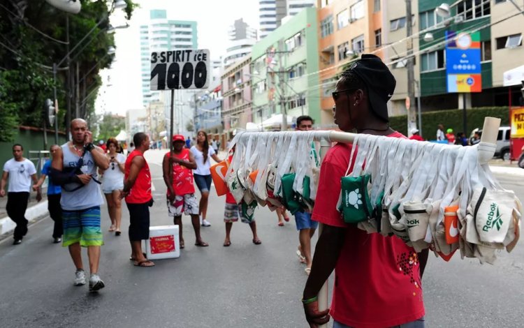 Lista final de ambulantes cadastrados para festas populares de Salvador é divulgada