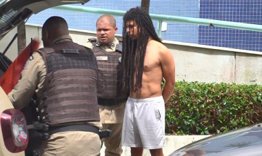 Norte-americano investigado por suspeita de esfaquear namorada e taxista na Bahia morre após cair do quinto andar de hotel