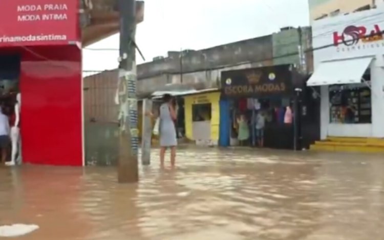 Confira previsão do tempo para terça-feira em Salvador; cidade está em alerta meteorológico