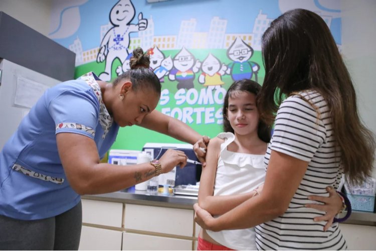 Salvador terá vacina contra a dengue para público de 6 a 16 anos nesta terça (23)