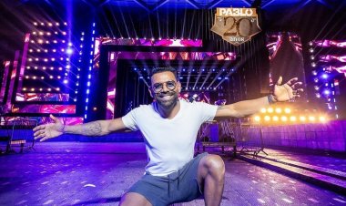 Show de Pablo encanta público na Festa da Cidade em Santa Cruz da Vitória