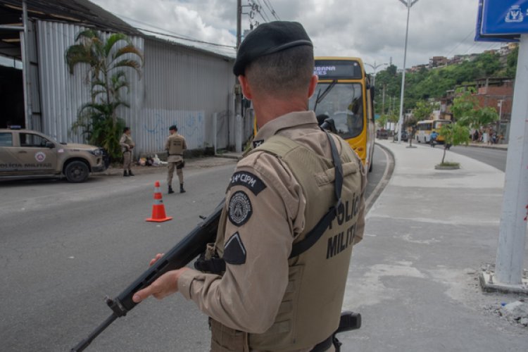 Homem é morto durante troca de tiros com policiais em Salvador