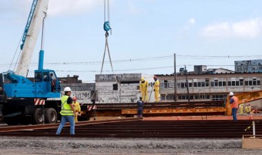 Salvador Recebe Primeiros Trilhos para o VLT