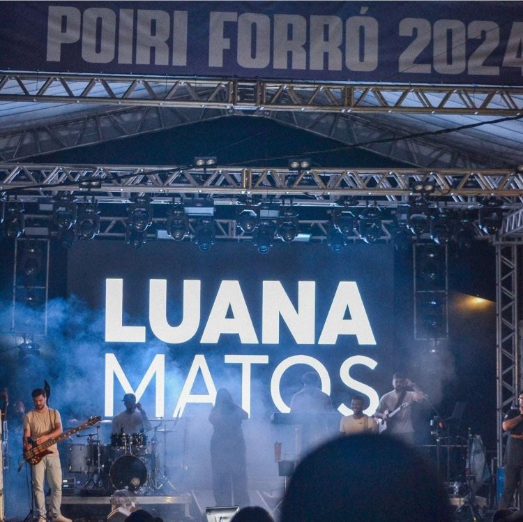 Luana Matos encerra as festividades de São Pedro em grande estilo em Aurelino Leal