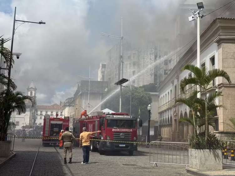 Câmara de Vereadores de Salvador é evacuada após incêndio